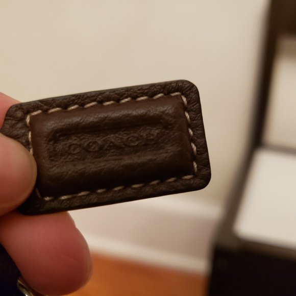 Coach crossbody - Picture 2 of 3